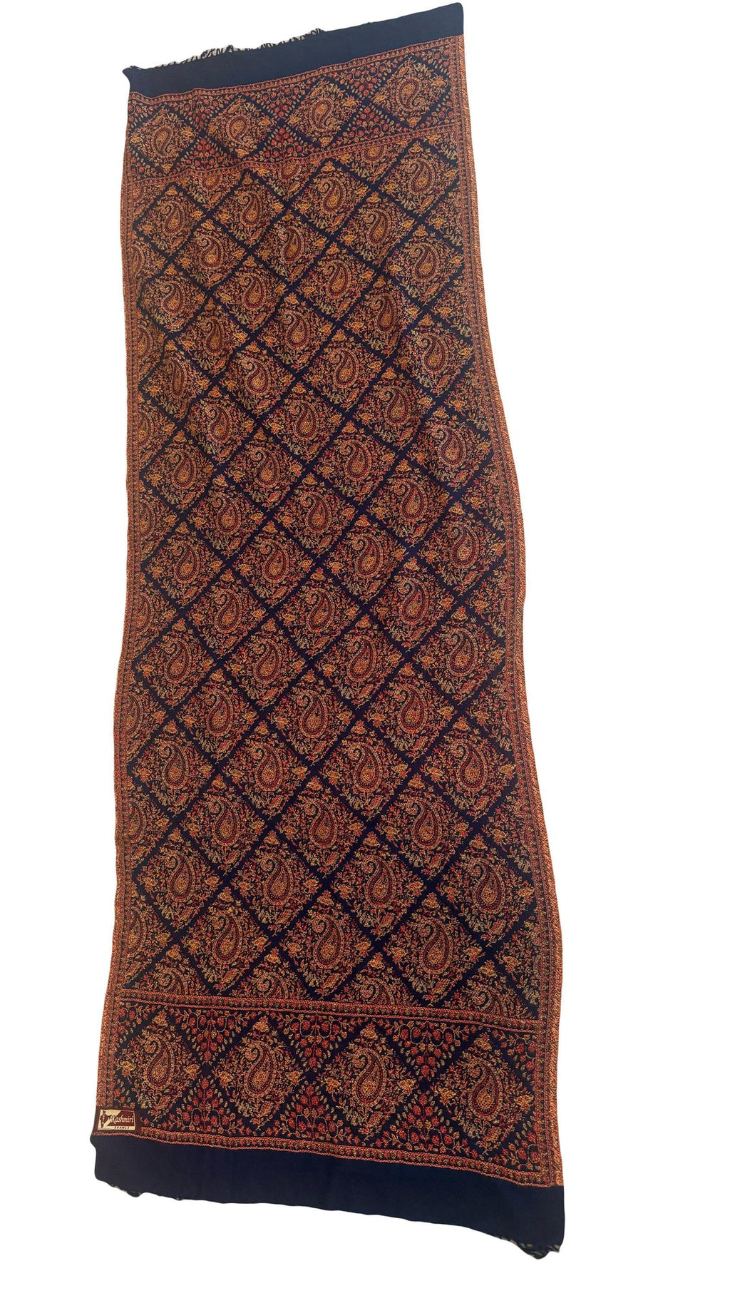Handwoven winter scarf – black color option detail